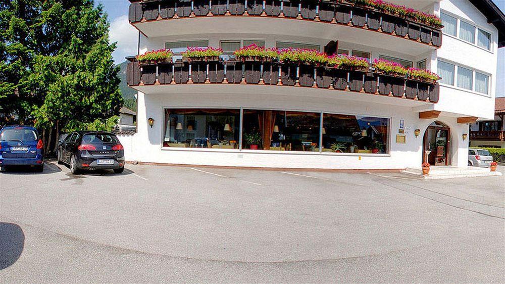 Hotel Rheinischer Hof Garmisch-Partenkirchen Exterior photo