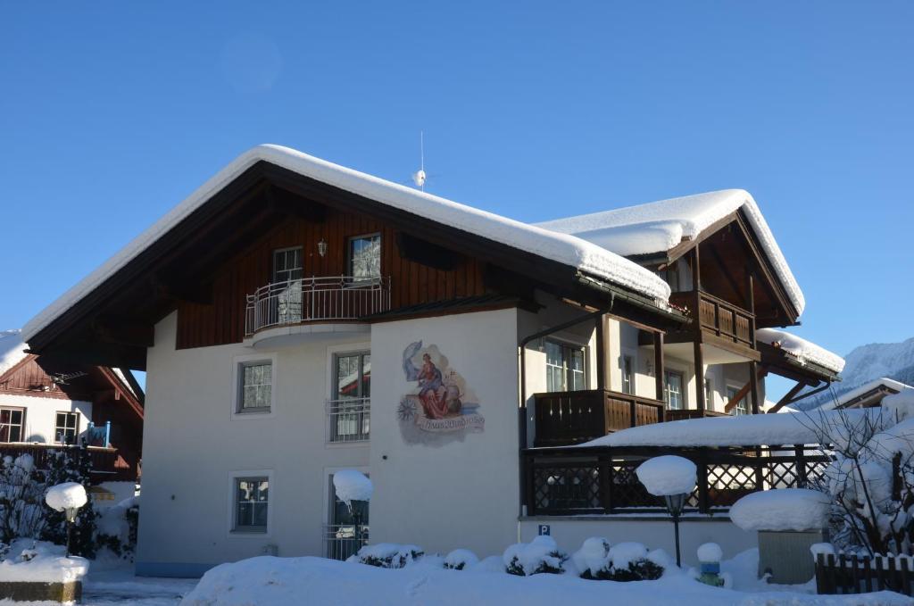 Hotel Rheinischer Hof Garmisch-Partenkirchen Room photo