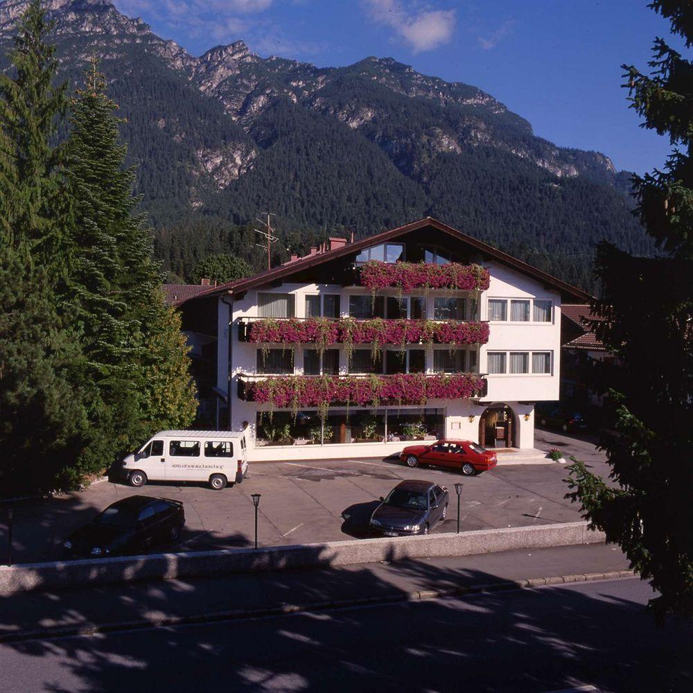 Hotel Rheinischer Hof Garmisch-Partenkirchen Exterior photo